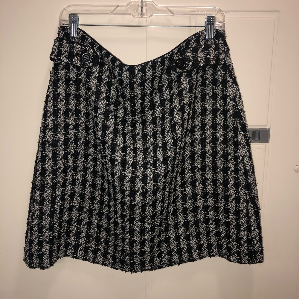 Ann Taylor black and white pencil skirt